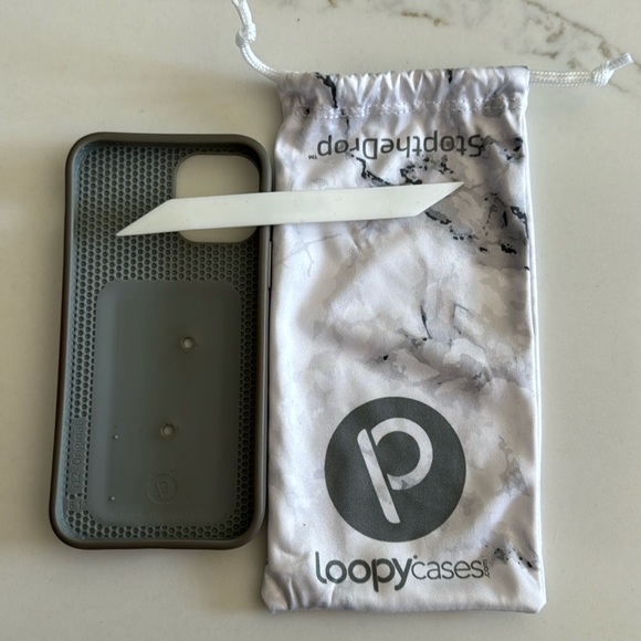 Loopy Case - Picture 2 of 5